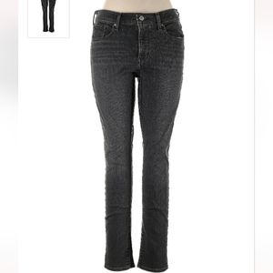 EUC 311 Levi's Shaping Skinny Jeans